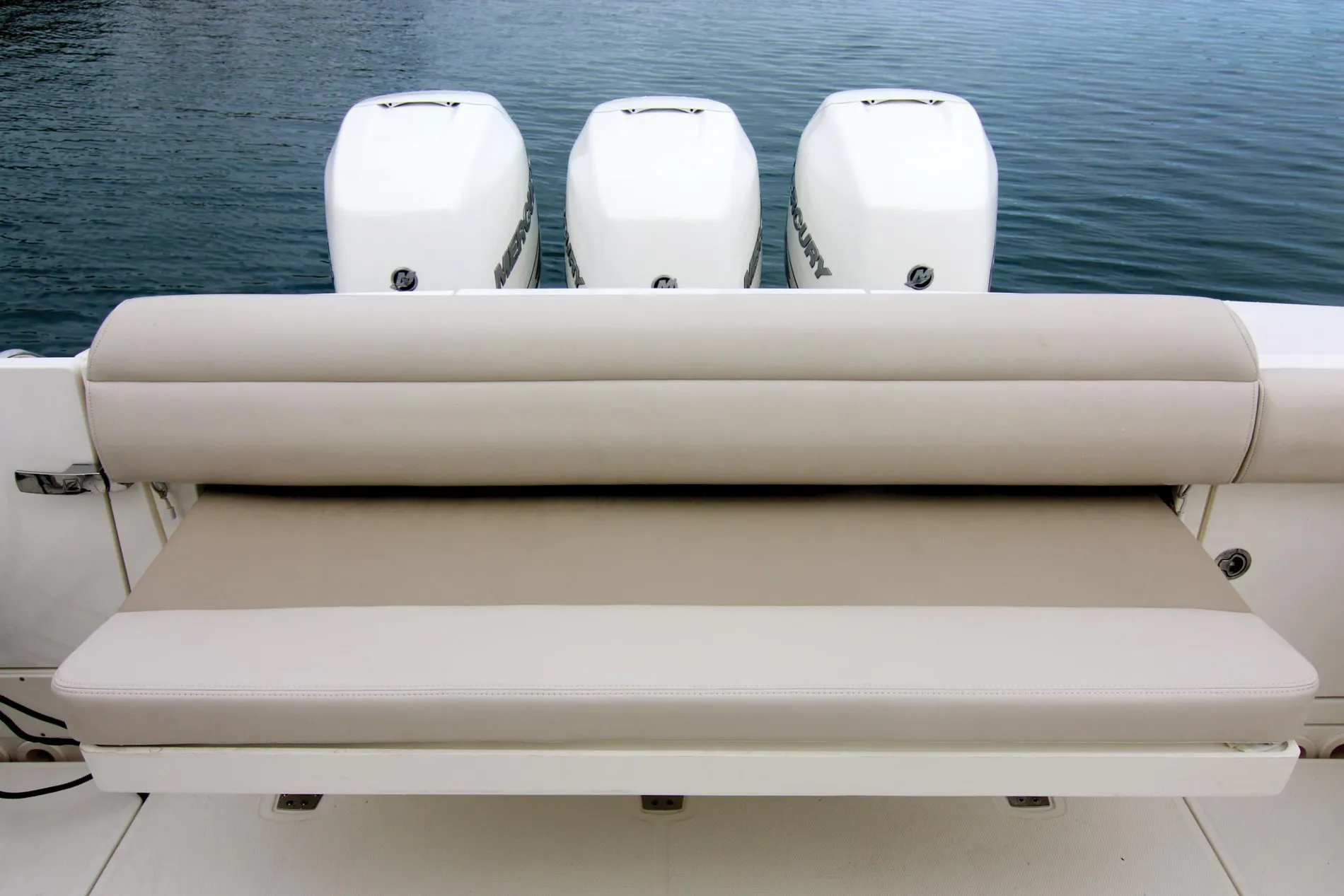 New 2027 Boston whaler 380 Outrage for Sale | Vancouver, BC | M&P Yacht Centre | 68e40e65ae357479a20e7d75
