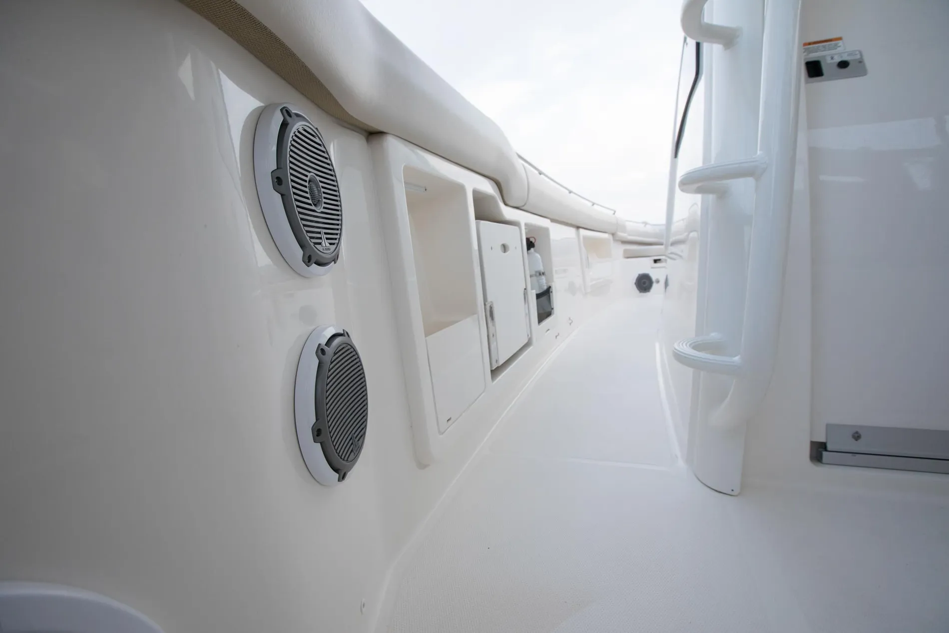 New 2027 Boston whaler 380 Outrage for Sale | Vancouver, BC | M&P Yacht Centre | 68e40e65ae357479a20e7d75