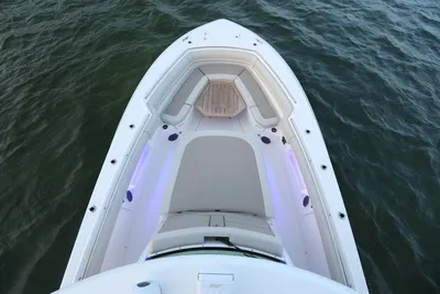 New 2027 Boston whaler 380 Outrage for Sale | Vancouver, BC | M&P Yacht Centre | 68e40e65ae357479a20e7d75