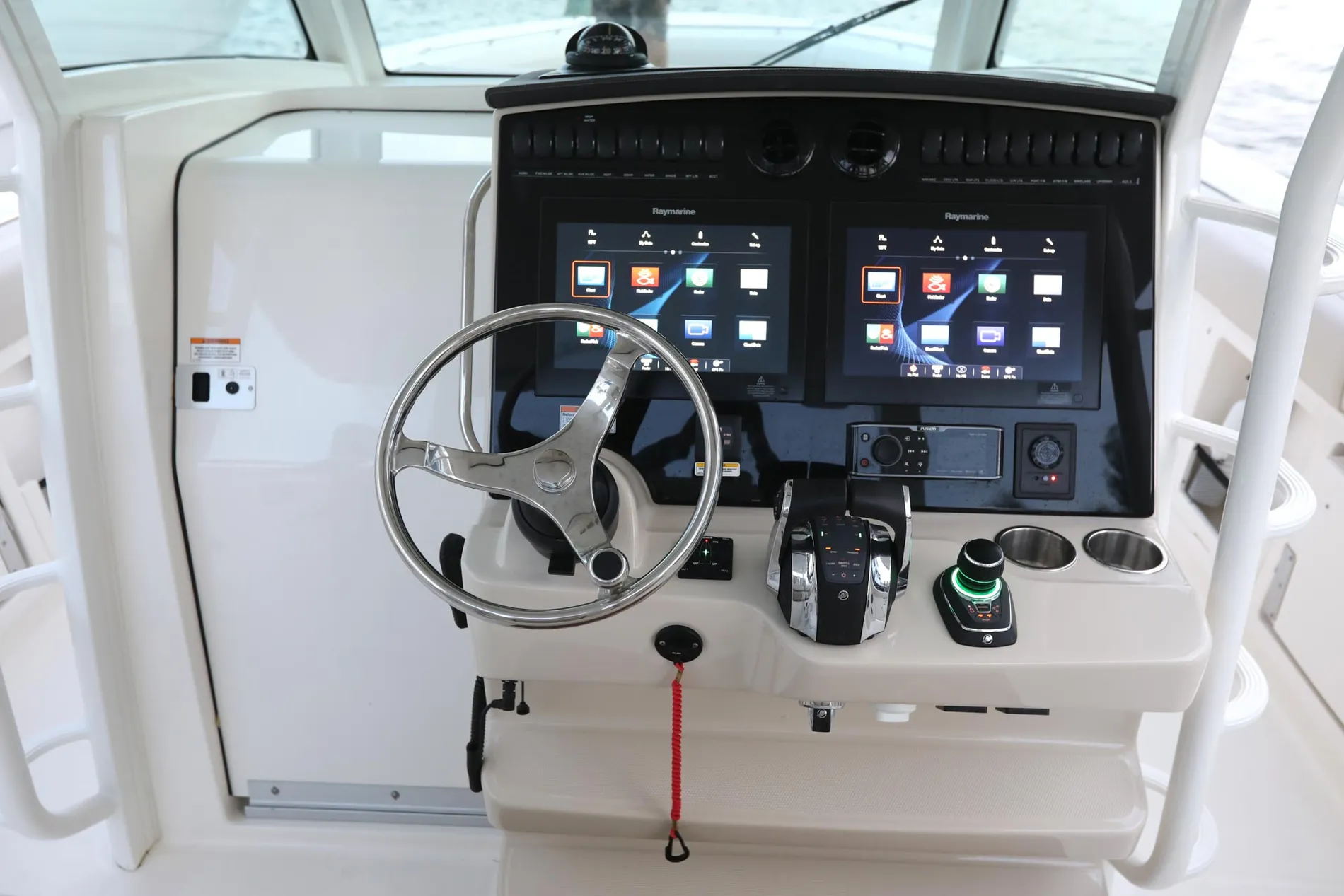 New 2027 Boston whaler 380 Outrage for Sale | Vancouver, BC | M&P Yacht Centre | 68e40e65ae357479a20e7d75