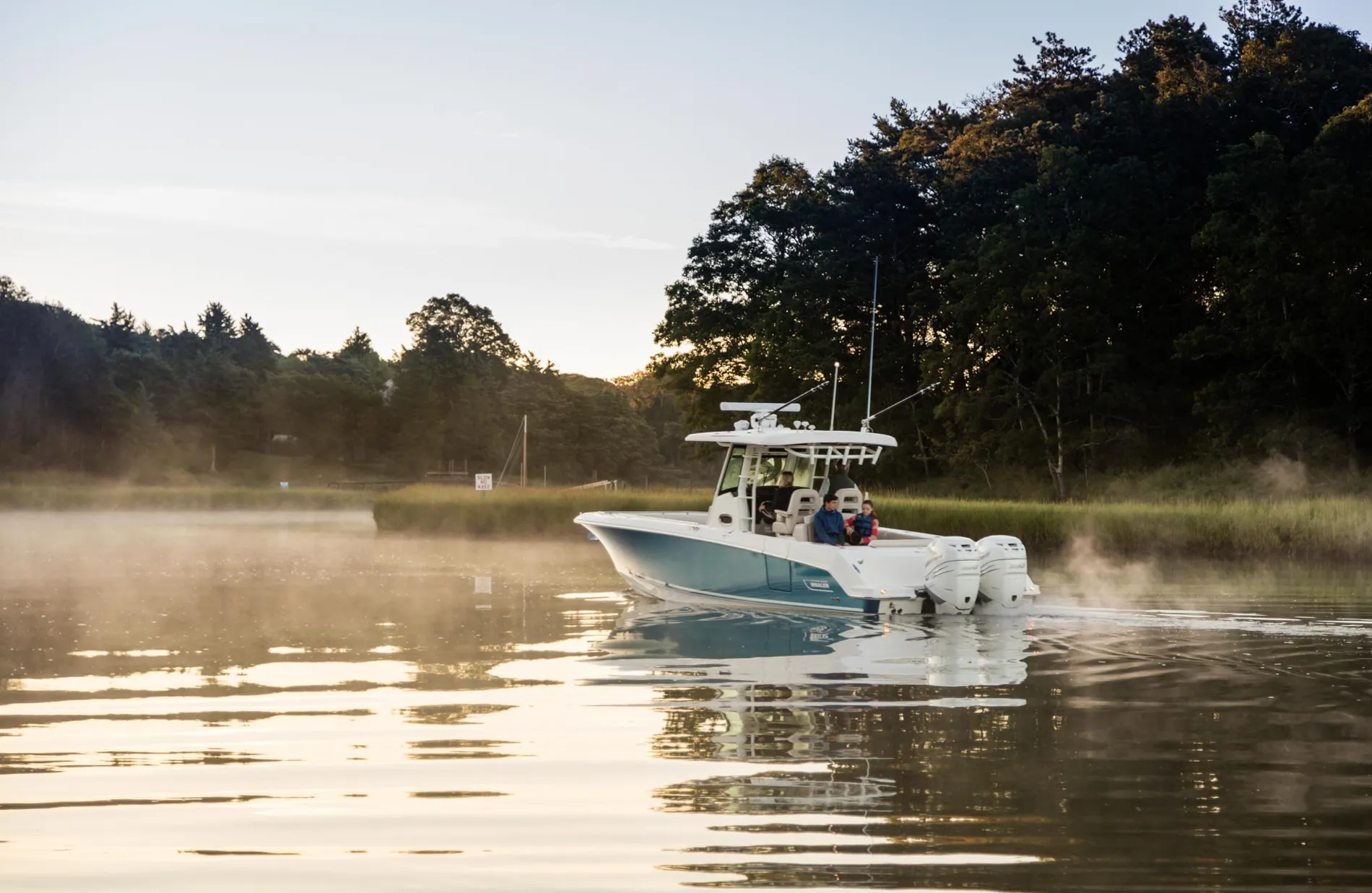 New 2027 Boston whaler 330 Outrage for Sale | Vancouver, BC | M&P Yacht Centre | 68e40ec82fc02dad3400f4cf