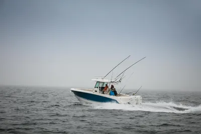 New 2027 Boston whaler 330 Outrage for Sale | Vancouver, BC | M&P Yacht Centre | 68e40ec82fc02dad3400f4cf