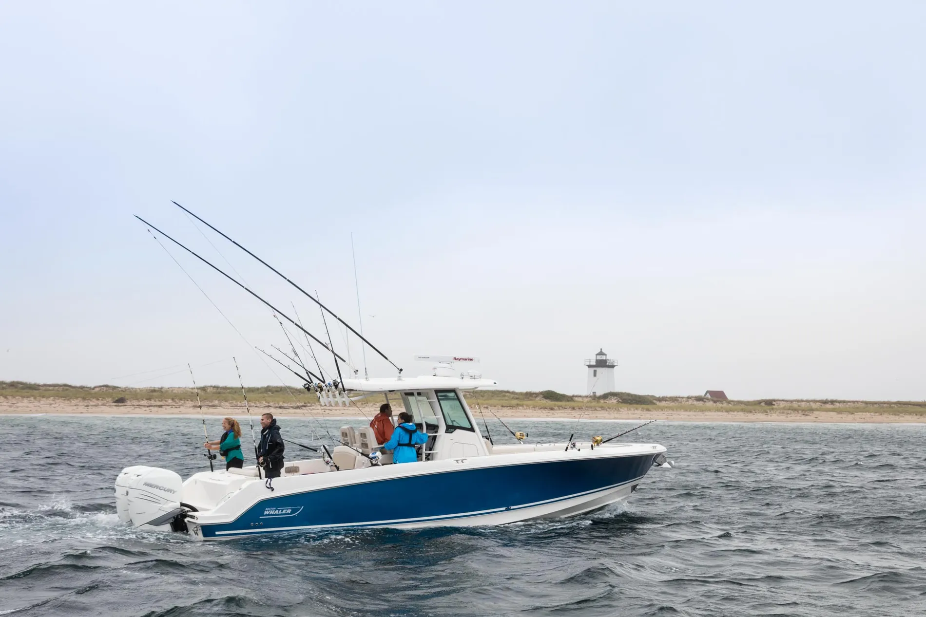 New 2027 Boston whaler 330 Outrage for Sale | Vancouver, BC | M&P Yacht Centre | 68e40ec82fc02dad3400f4cf