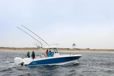 New 2027 Boston whaler 330 Outrage for Sale | Vancouver, BC | M&P Yacht Centre | 68e40ec82fc02dad3400f4cf