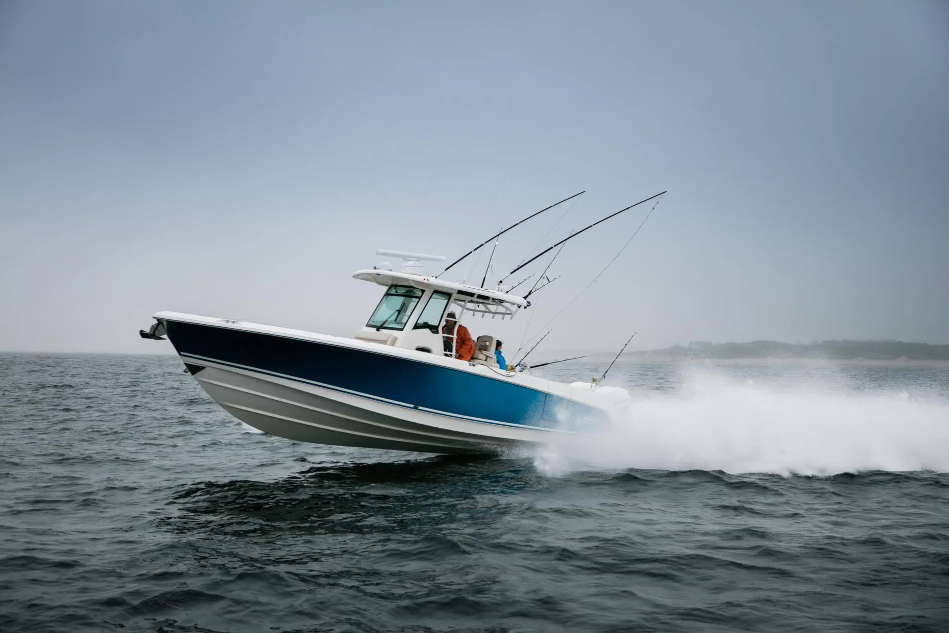 New 2027 Boston whaler 330 Outrage for Sale | Vancouver, BC | M&P Yacht Centre | 68e40ec82fc02dad3400f4cf