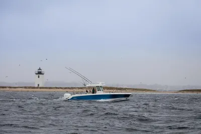 New 2027 Boston whaler 330 Outrage for Sale | Vancouver, BC | M&P Yacht Centre | 68e40ec82fc02dad3400f4cf