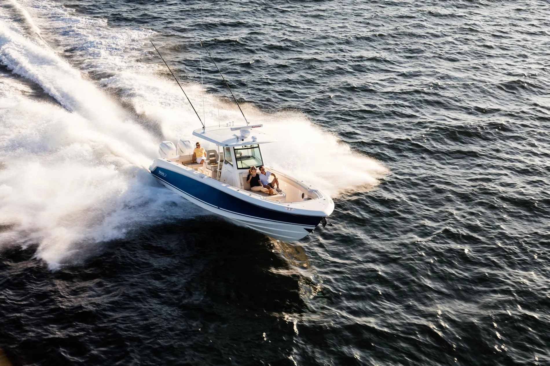 New 2027 Boston whaler 330 Outrage for Sale | Vancouver, BC | M&P Yacht Centre | 68e40ec82fc02dad3400f4cf
