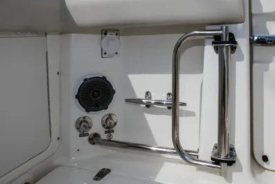 New 2027 Boston whaler 330 Outrage for Sale | Vancouver, BC | M&P Yacht Centre | 68e40ec82fc02dad3400f4cf