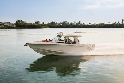 New 2027 Boston whaler 350 Realm for Sale | Vancouver, BC | M&P Yacht Centre | 68e40f17e832bfeafd03be1e