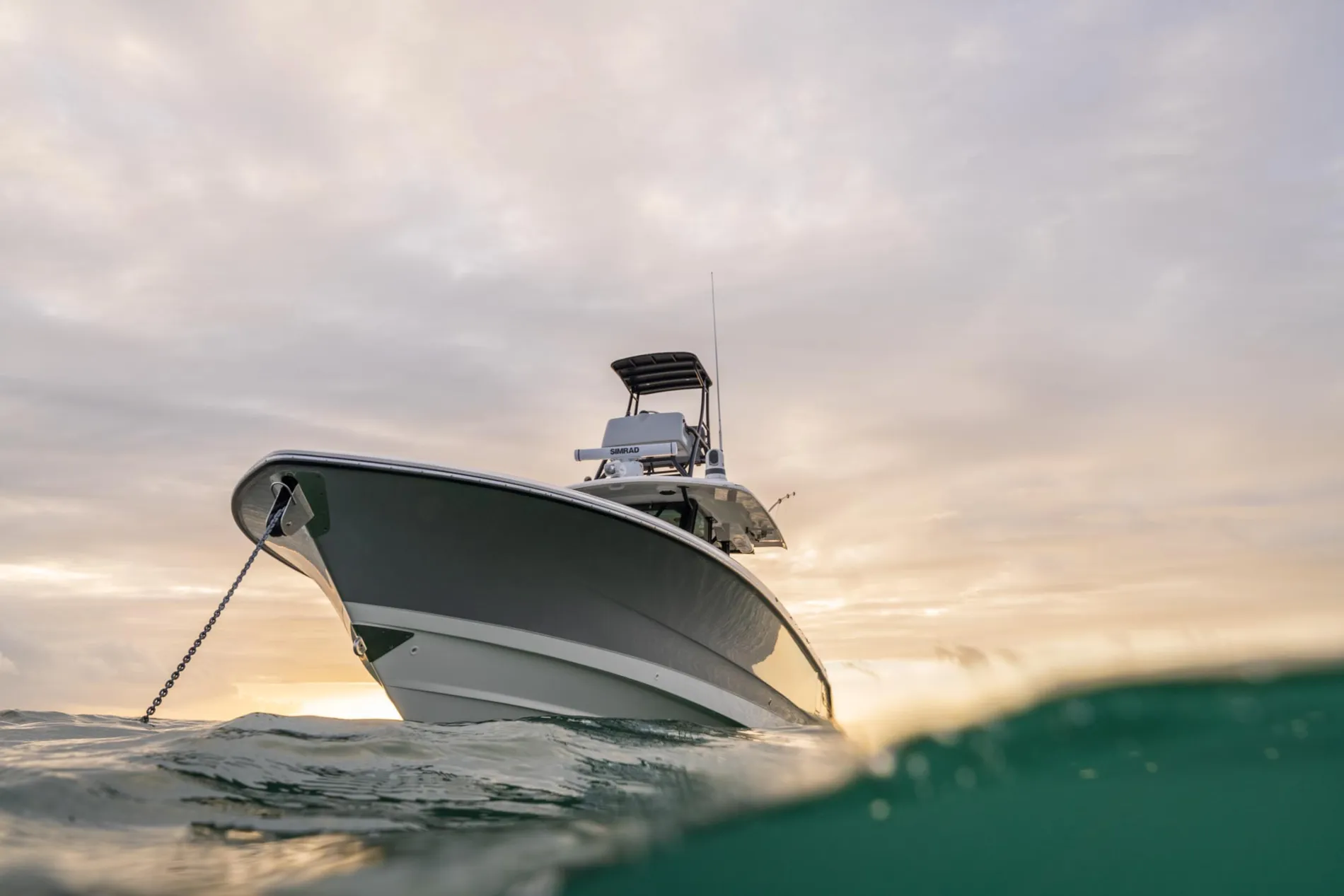 New 2027 Boston whaler 360 Outrage for Sale | Vancouver, BC | M&P Yacht Centre | 68e41eab379af45d9002e6cd