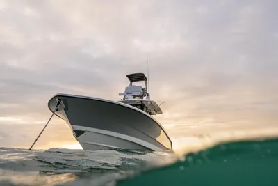 New 2027 Boston whaler 360 Outrage for Sale | Vancouver, BC | M&P Yacht Centre | 68e41eab379af45d9002e6cd