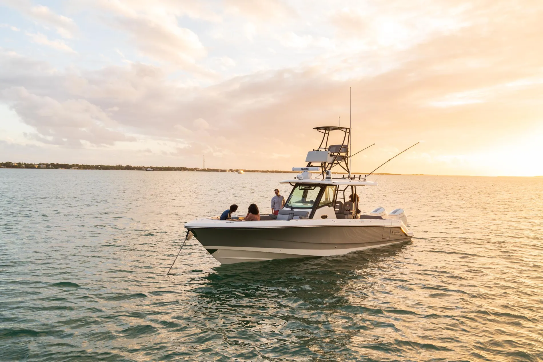 New 2027 Boston whaler 360 Outrage for Sale | Vancouver, BC | M&P Yacht Centre | 68e41eab379af45d9002e6cd