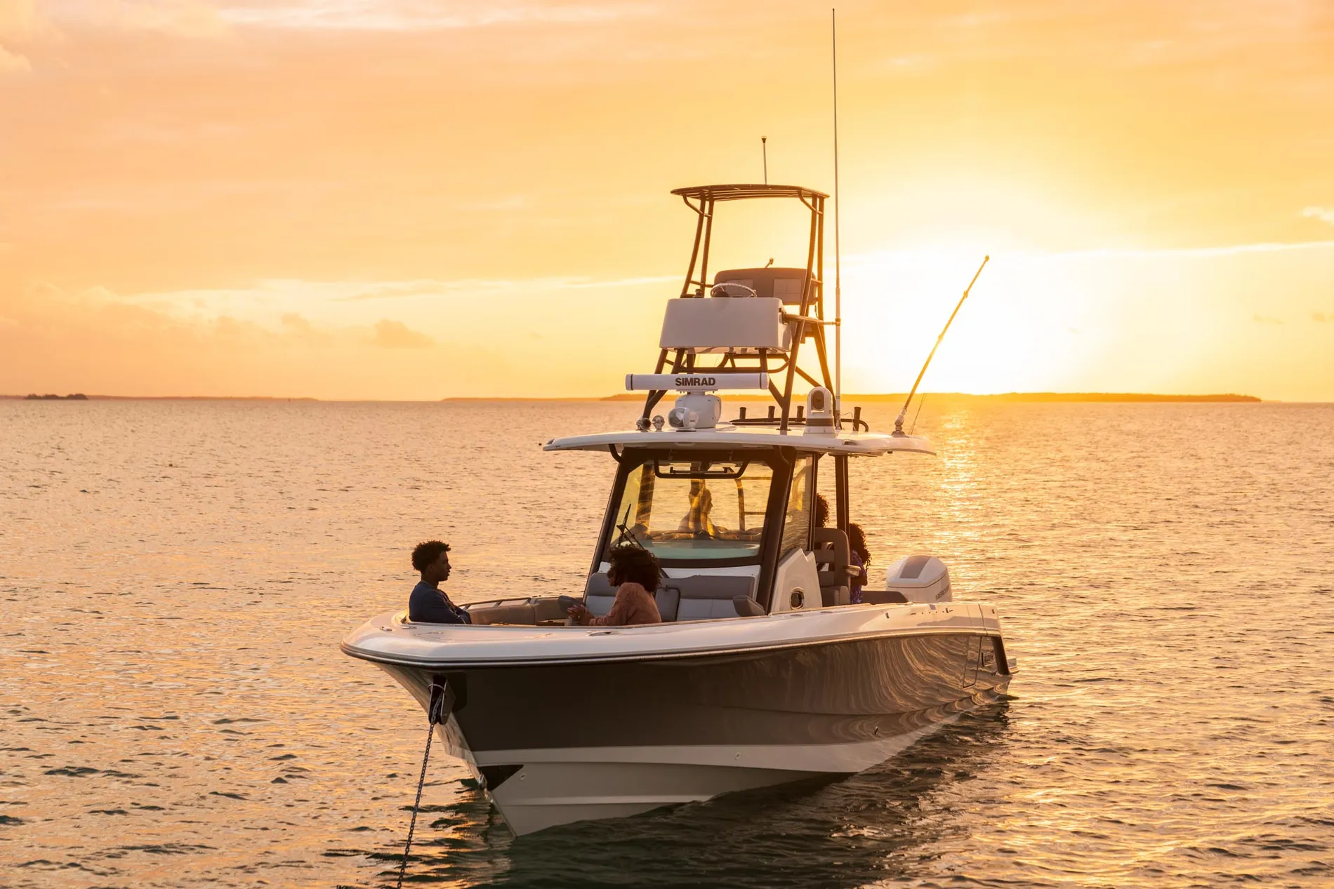 New 2027 Boston whaler 360 Outrage for Sale | Vancouver, BC | M&P Yacht Centre | 68e41eab379af45d9002e6cd
