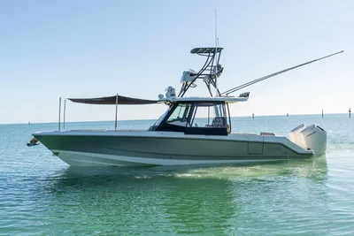 New 2027 Boston whaler 360 Outrage for Sale | Vancouver, BC | M&P Yacht Centre | 68e41eab379af45d9002e6cd