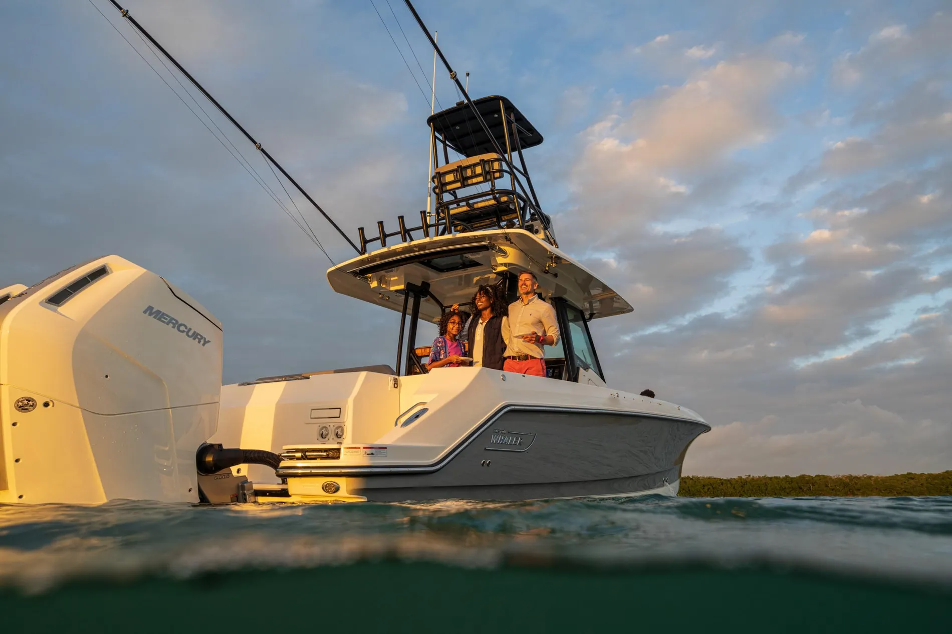 New 2027 Boston whaler 360 Outrage for Sale | Vancouver, BC | M&P Yacht Centre | 68e41eab379af45d9002e6cd