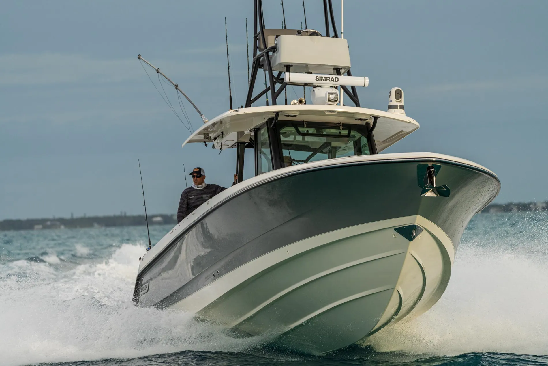 New 2027 Boston whaler 360 Outrage for Sale | Vancouver, BC | M&P Yacht Centre | 68e41eab379af45d9002e6cd
