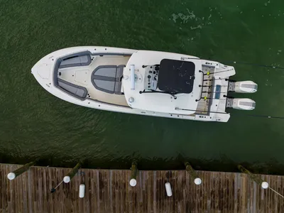 New 2027 Boston whaler 360 Outrage for Sale | Vancouver, BC | M&P Yacht Centre | 68e41eab379af45d9002e6cd