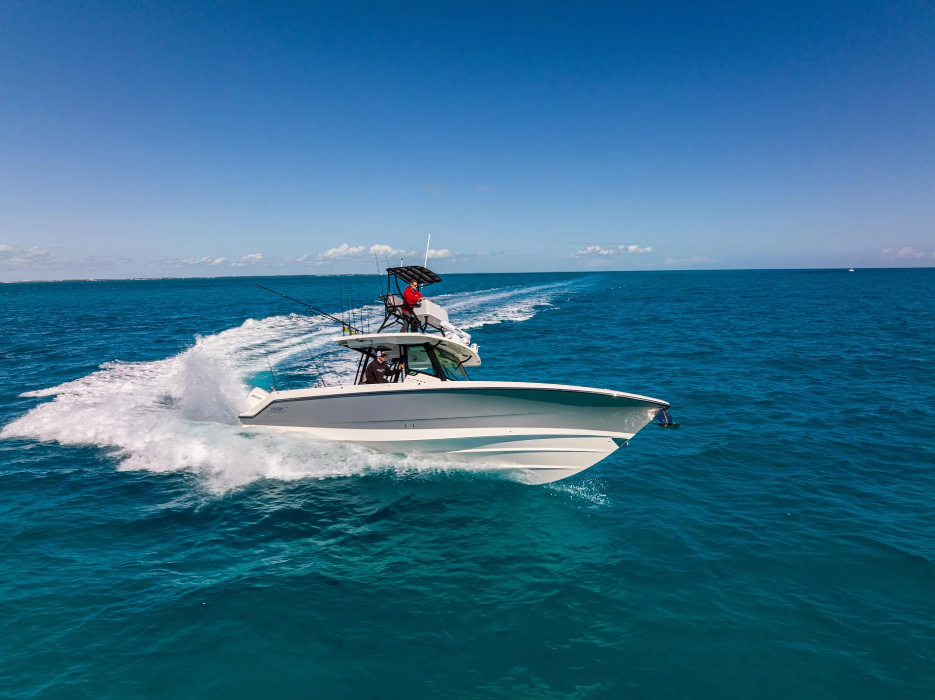 New 2027 Boston whaler 360 Outrage for Sale | Vancouver, BC | M&P Yacht Centre | 68e41eab379af45d9002e6cd