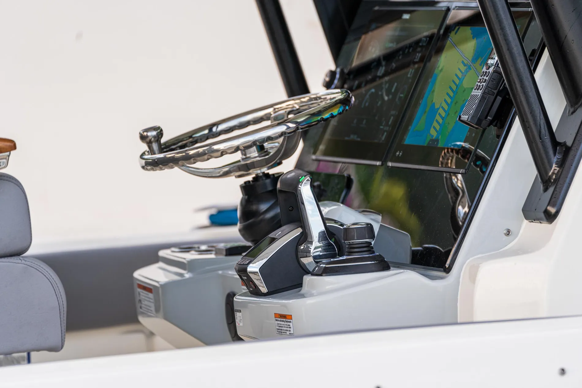 New 2027 Boston whaler 360 Outrage for Sale | Vancouver, BC | M&P Yacht Centre | 68e41eab379af45d9002e6cd