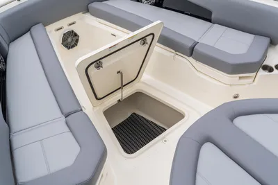New 2027 Boston whaler 360 Outrage for Sale | Vancouver, BC | M&P Yacht Centre | 68e41eab379af45d9002e6cd