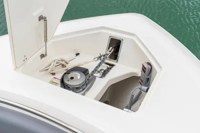 New 2027 Boston whaler 360 Outrage for Sale | Vancouver, BC | M&P Yacht Centre | 68e41eab379af45d9002e6cd