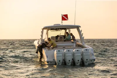 New 2027 Boston whaler 420 Outrage for Sale | Vancouver, BC | M&P Yacht Centre | 68e41f268d2f5380f90ebe8b