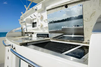 New 2027 Boston whaler 420 Outrage for Sale | Vancouver, BC | M&P Yacht Centre | 68e41f268d2f5380f90ebe8b
