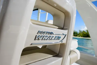 New 2027 Boston whaler 420 Outrage for Sale | Vancouver, BC | M&P Yacht Centre | 68e41f268d2f5380f90ebe8b