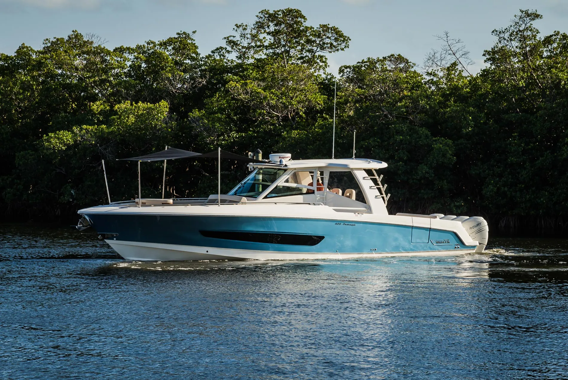 New 2027 Boston whaler 420 Outrage for Sale | Vancouver, BC | M&P Yacht Centre | 68e41f268d2f5380f90ebe8b