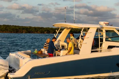 New 2027 Boston whaler 420 Outrage for Sale | Vancouver, BC | M&P Yacht Centre | 68e41f268d2f5380f90ebe8b