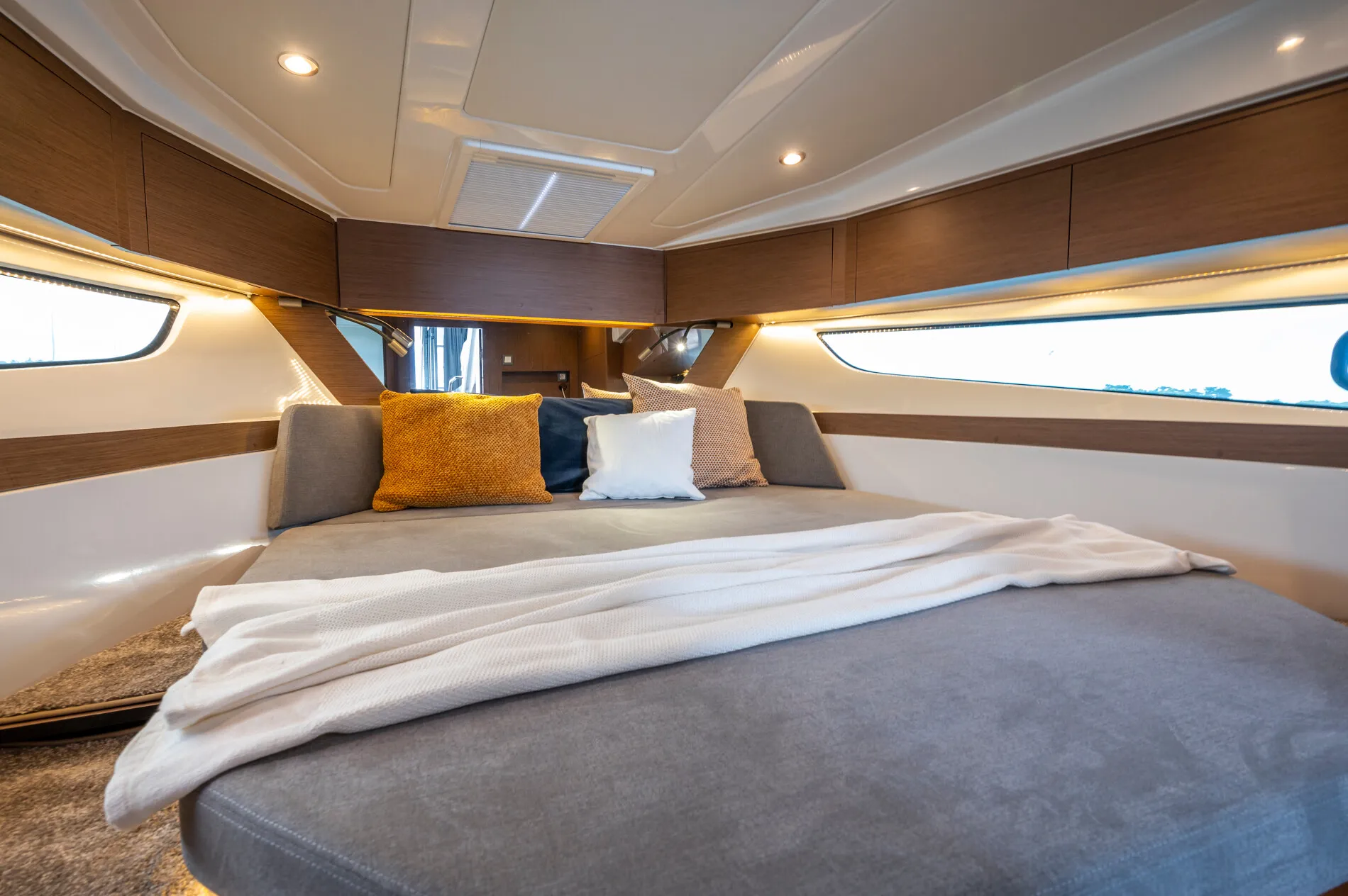 New 2027 Beneteau Antares 11 for Sale | Vancouver, BC | M&P Yacht Centre | 68e42ae742010b2acd08b25c