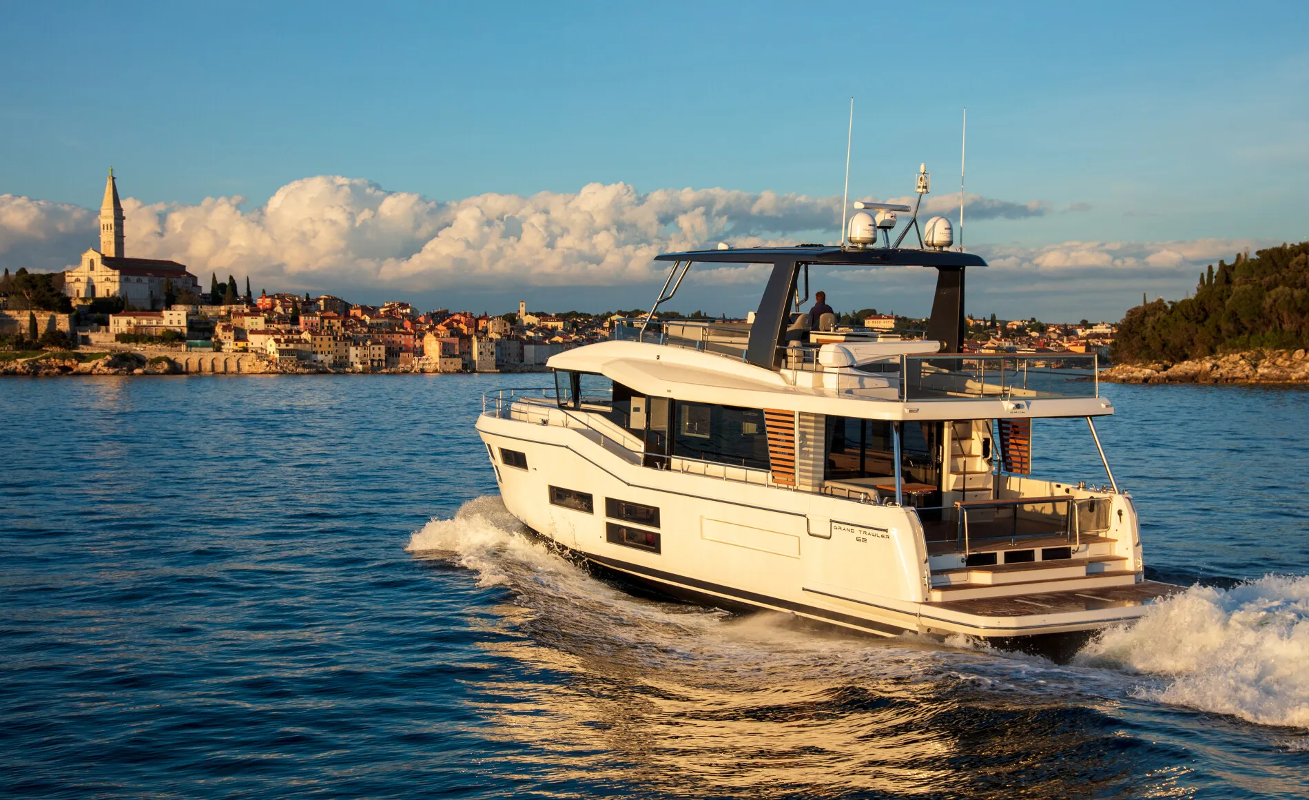 New 2027 Beneteau Grand Trawler 62 for Sale | Vancouver, BC | M&P Yacht Centre | 68e42e7ece8a6771950216fd