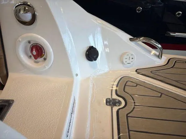 Stingray 211 DC Dual Cons. 2026-7
