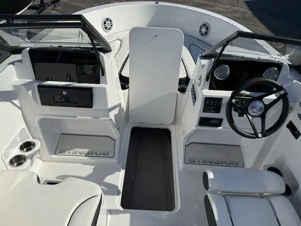 Stingray 172DC Full W/S 2025-8