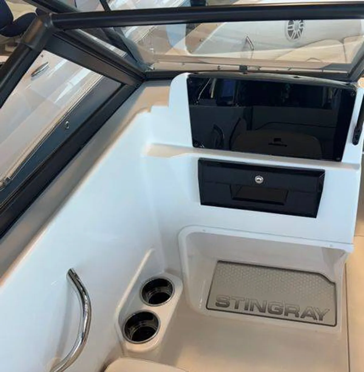 dummy-boat-img