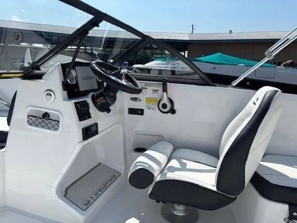 Stingray 172DC Full W/S 2025-13