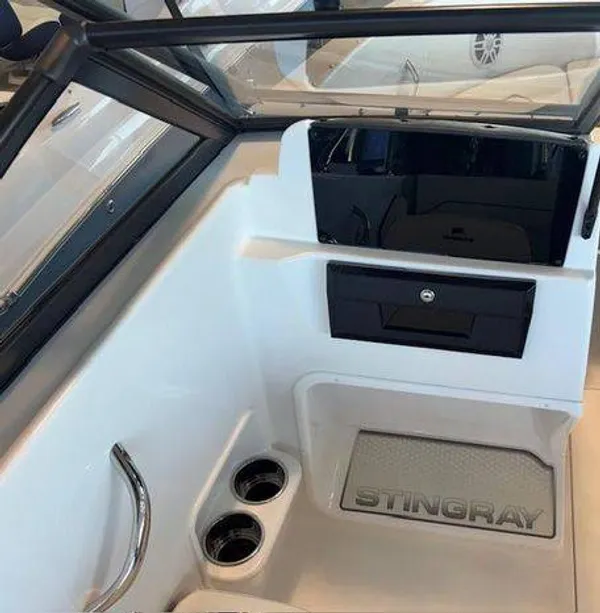 Stingray 172DC Full W/S 2025-18