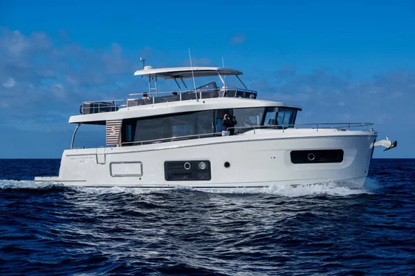 2027 Beneteau Swift Trawler 54