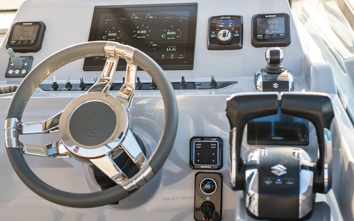 2027 Beneteau Flyer 10 Sport Top-6
