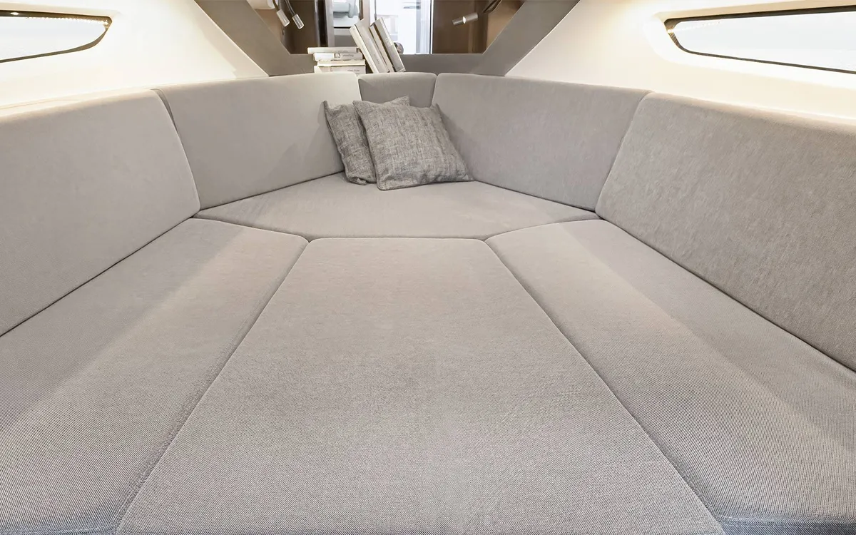 2027 Beneteau Flyer 10 Sport Top-8