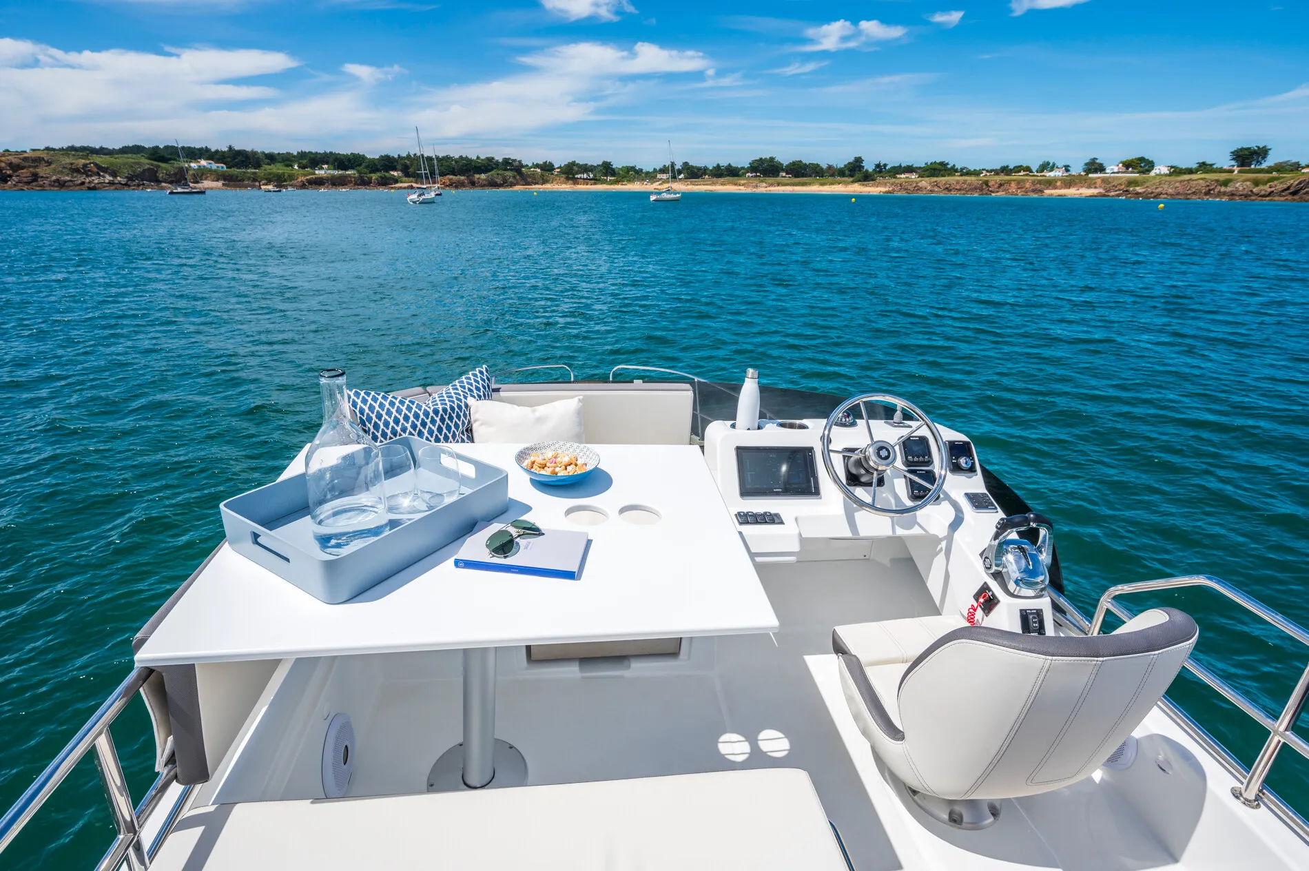 New 2027 Beneteau Antares 11 Fly for Sale | Vancouver, BC | M&P Yacht Centre | 68eeb92eadcb6271450c96c6