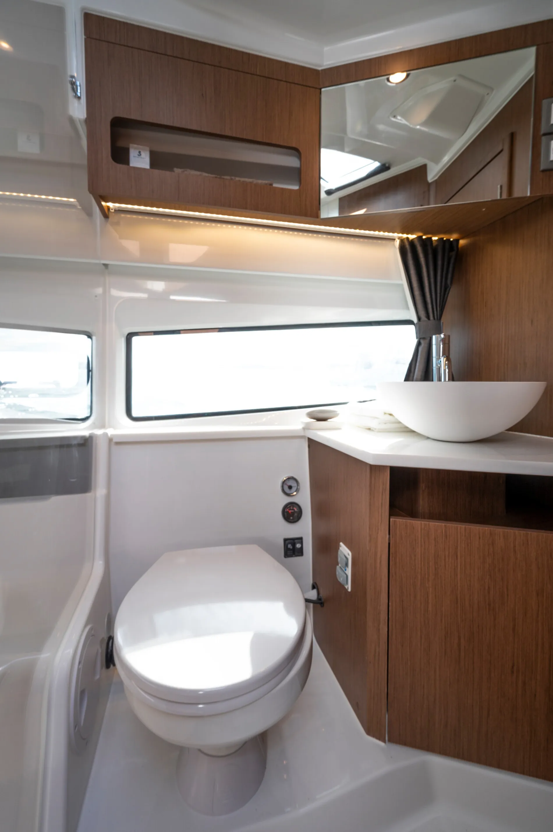 New 2027 Beneteau Antares 11 Fly for Sale | Vancouver, BC | M&P Yacht Centre | 68eeb92eadcb6271450c96c6