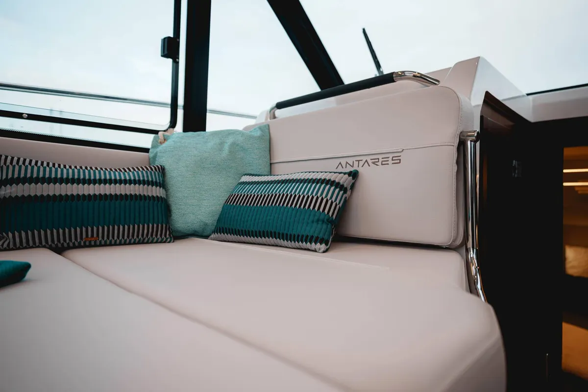 2027 Beneteau Antares 9 -13
