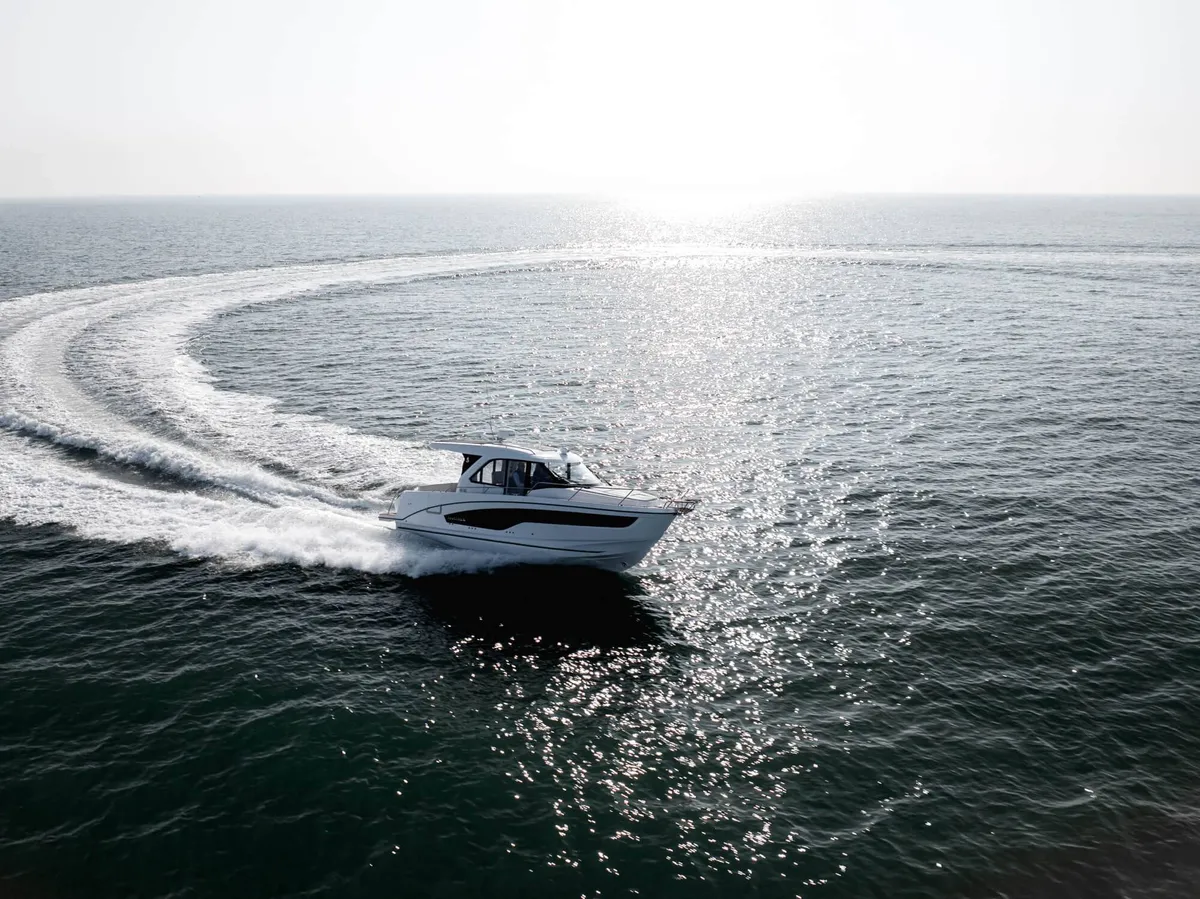 2027 Beneteau Antares 9 -3