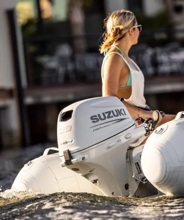 SUZUKI DF 20A