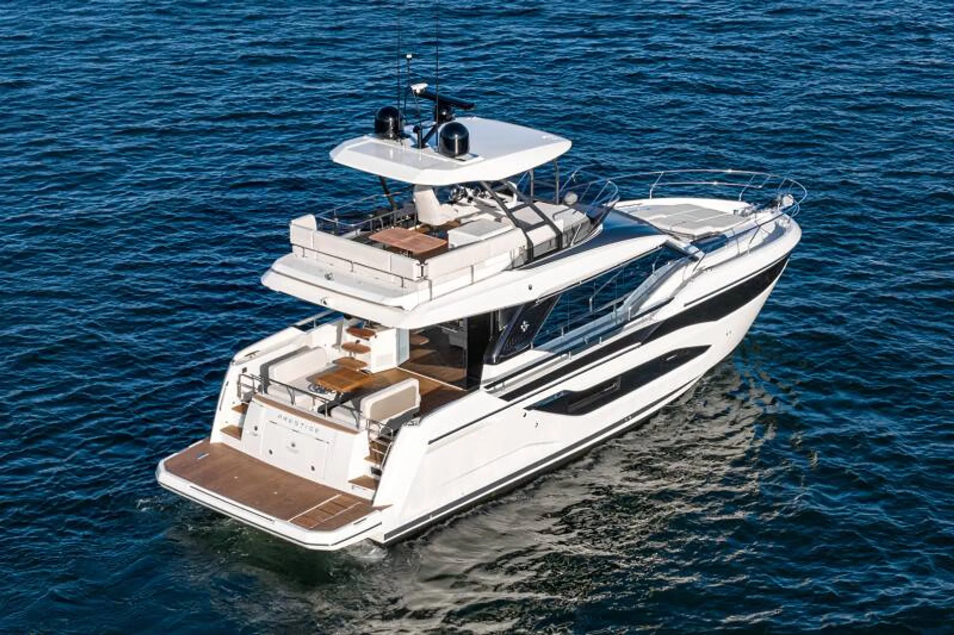 New 2027 Prestige F4.9 for Sale | Vancouver, BC | M&P Yacht Centre | 68f18417ebd120c4b7045e5a