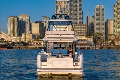 New 2027 Prestige F4.9 for Sale | Vancouver, BC | M&P Yacht Centre | 68f18417ebd120c4b7045e5a