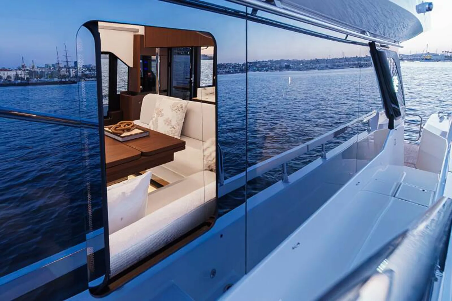 New 2027 Prestige F4.9 for Sale | Vancouver, BC | M&P Yacht Centre | 68f18417ebd120c4b7045e5a