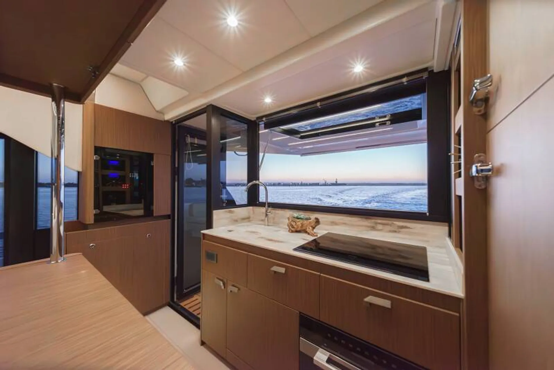 New 2027 Prestige F4.9 for Sale | Vancouver, BC | M&P Yacht Centre | 68f18417ebd120c4b7045e5a