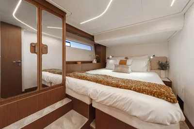 New 2027 Prestige F4.9 for Sale | Vancouver, BC | M&P Yacht Centre | 68f18417ebd120c4b7045e5a
